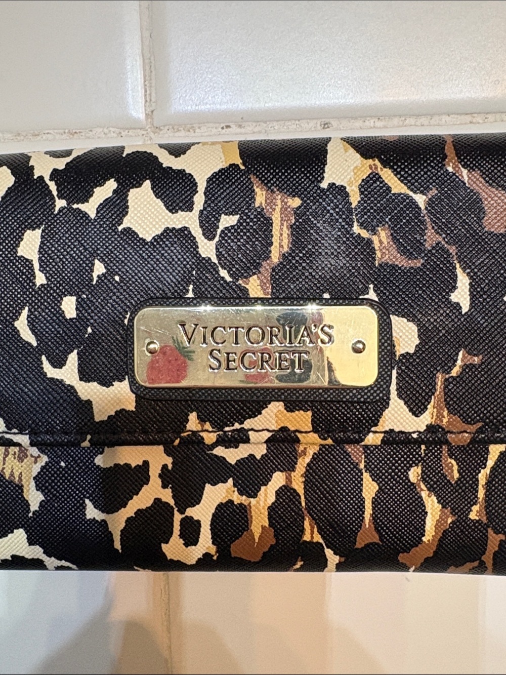 Victoria's Secret Leopard Print Wristlet Wallet - Black, Brown & Cream - Picture 2 of 5